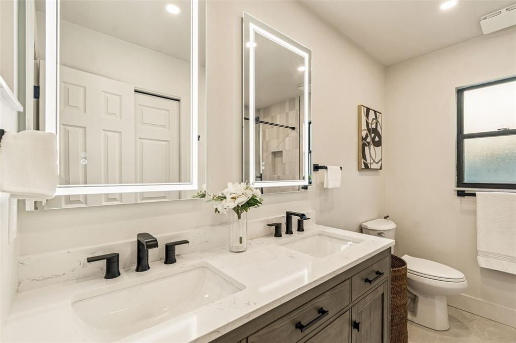 待售: $446,900 (3 贝兹, 2 浴室, 1993 平方英尺)