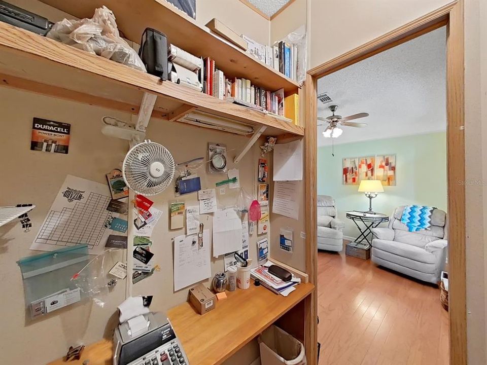 待售: $179,000 (3 贝兹, 2 浴室, 1056 平方英尺)