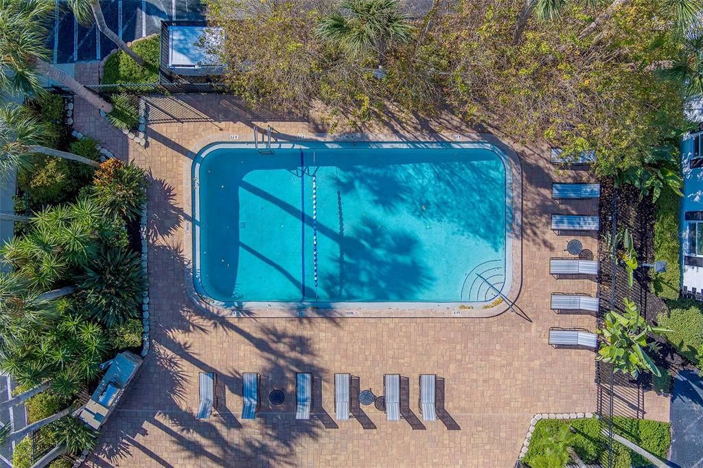 For Sale: $299,953 (2 beds, 2 baths, 881 Square Feet)