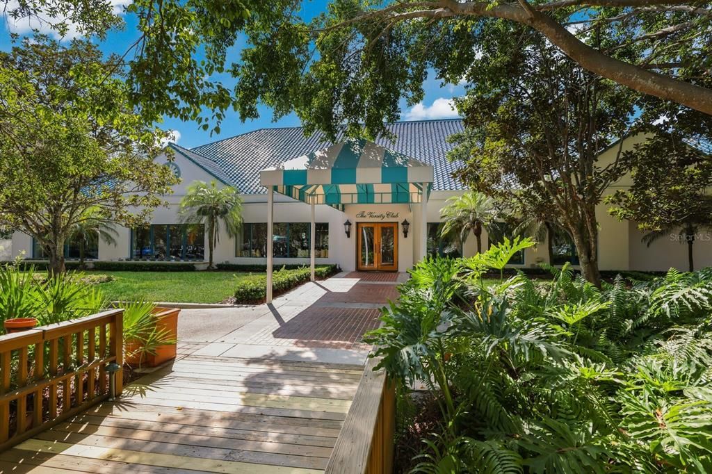 Active With Contract: $1,195,000 (3 beds, 3 baths, 2837 Square Feet)