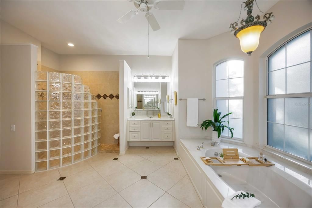 Active With Contract: $1,195,000 (3 beds, 3 baths, 2837 Square Feet)