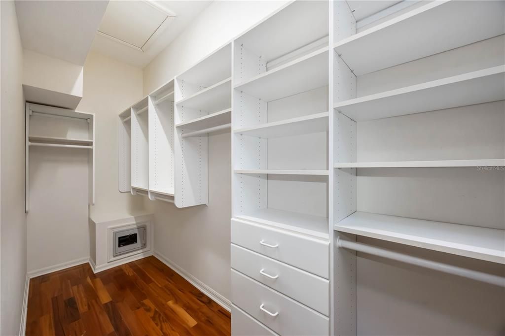 Active With Contract: $1,195,000 (3 beds, 3 baths, 2837 Square Feet)