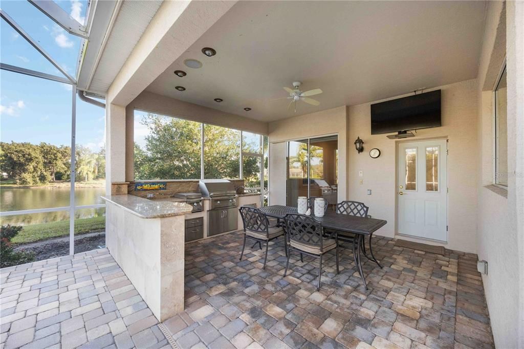 Active With Contract: $1,195,000 (3 beds, 3 baths, 2837 Square Feet)