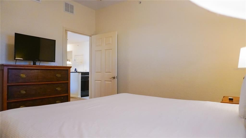 待售: $173,980 (3 贝兹, 2 浴室, 1231 平方英尺)