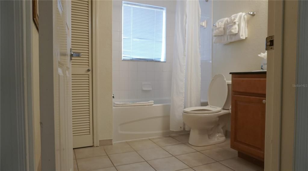 待售: $173,980 (3 贝兹, 2 浴室, 1231 平方英尺)