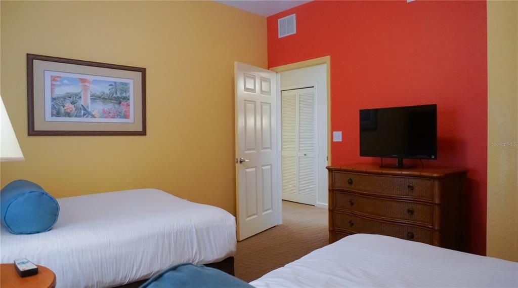 待售: $173,980 (3 贝兹, 2 浴室, 1231 平方英尺)