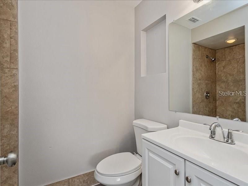 出租: $1,600 (2 贝兹, 1 浴室, 475 平方英尺)