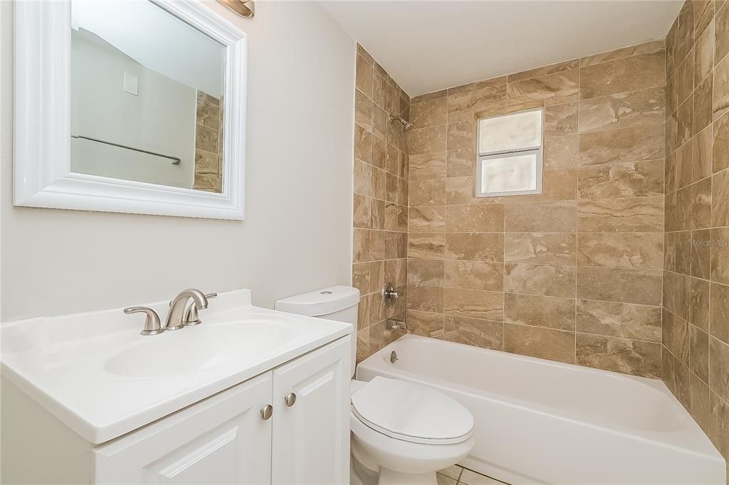 For Rent: $1,690 (2 beds, 1 baths, 1106 Square Feet)