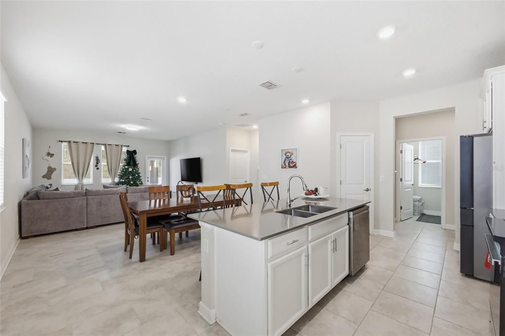 待售: $400,000 (3 贝兹, 2 浴室, 1970 平方英尺)