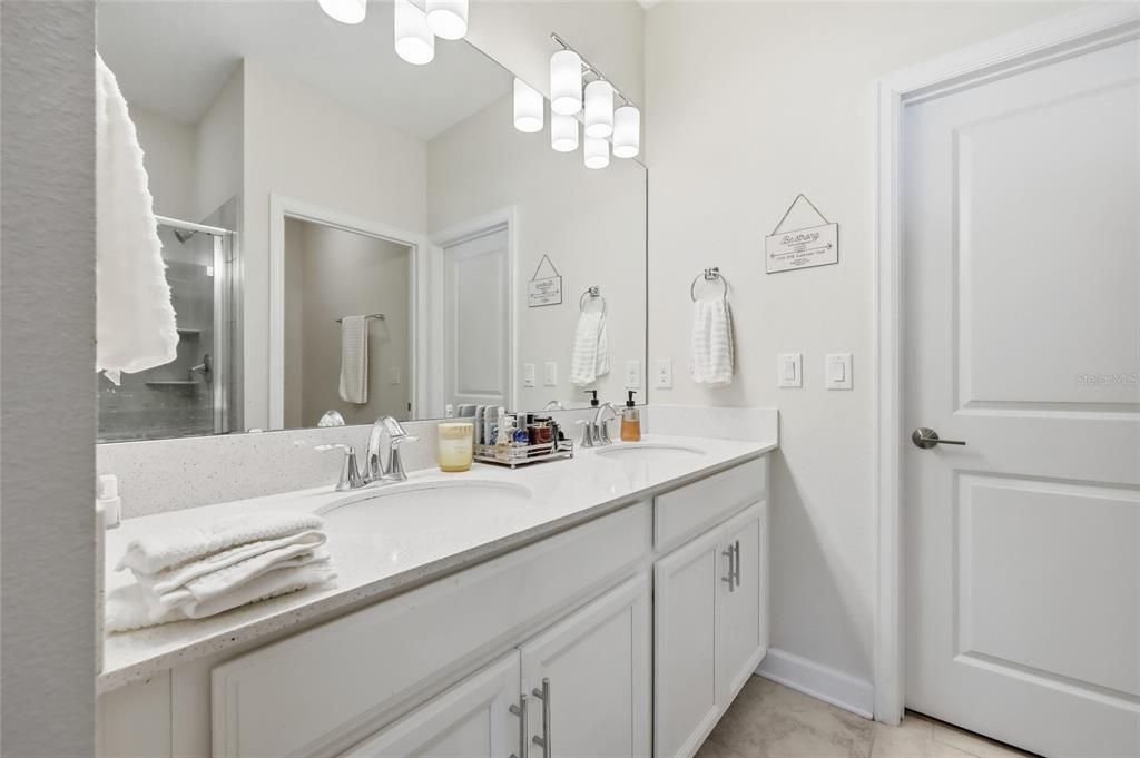 待售: $400,000 (3 贝兹, 2 浴室, 1970 平方英尺)