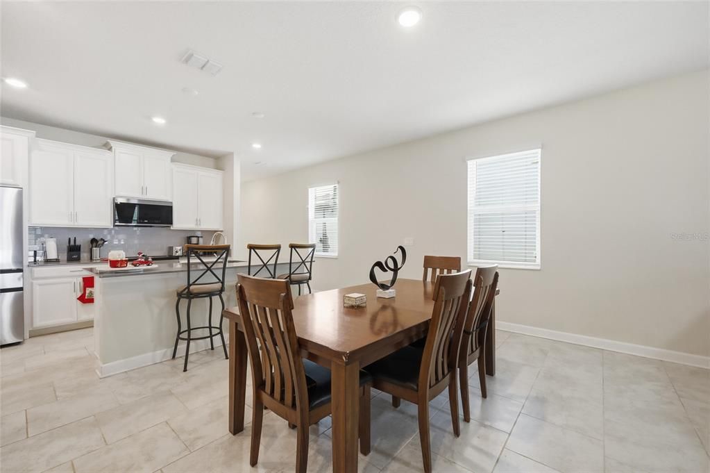 待售: $400,000 (3 贝兹, 2 浴室, 1970 平方英尺)