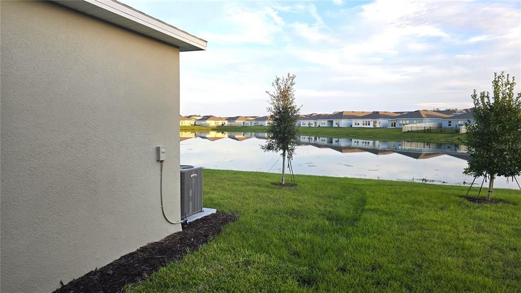 出租: $2,090 (4 贝兹, 3 浴室, 2200 平方英尺)