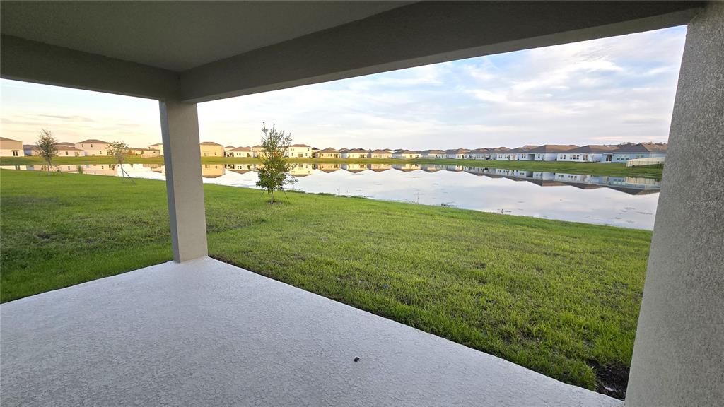 出租: $2,090 (4 贝兹, 3 浴室, 2200 平方英尺)