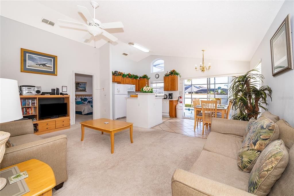 For Sale: $310,000 (3 beds, 2 baths, 1130 Square Feet)