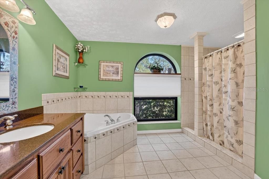 待售: $659,000 (3 贝兹, 2 浴室, 2131 平方英尺)