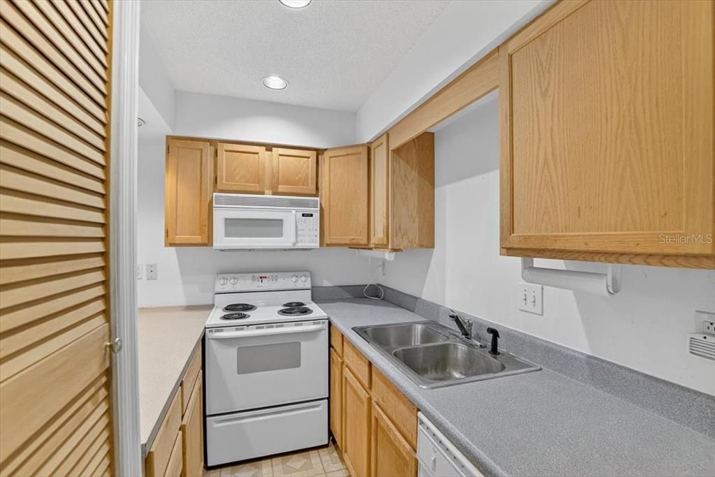 待售: $659,000 (3 贝兹, 2 浴室, 2131 平方英尺)