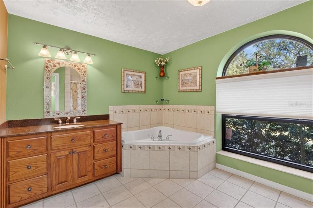 待售: $659,000 (3 贝兹, 2 浴室, 2131 平方英尺)