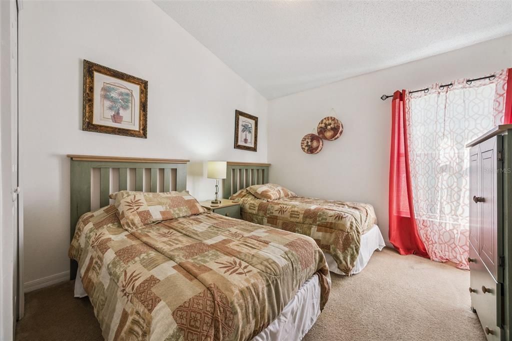 For Sale: $369,000 (4 beds, 2 baths, 1412 Square Feet)