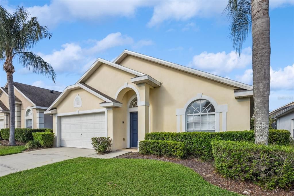 For Sale: $369,000 (4 beds, 2 baths, 1412 Square Feet)