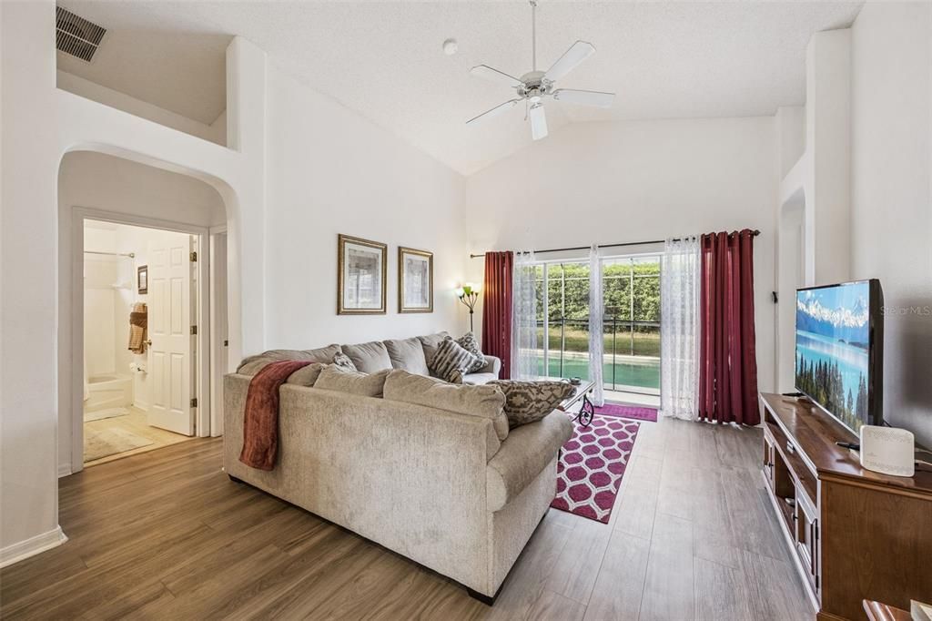 For Sale: $369,000 (4 beds, 2 baths, 1412 Square Feet)