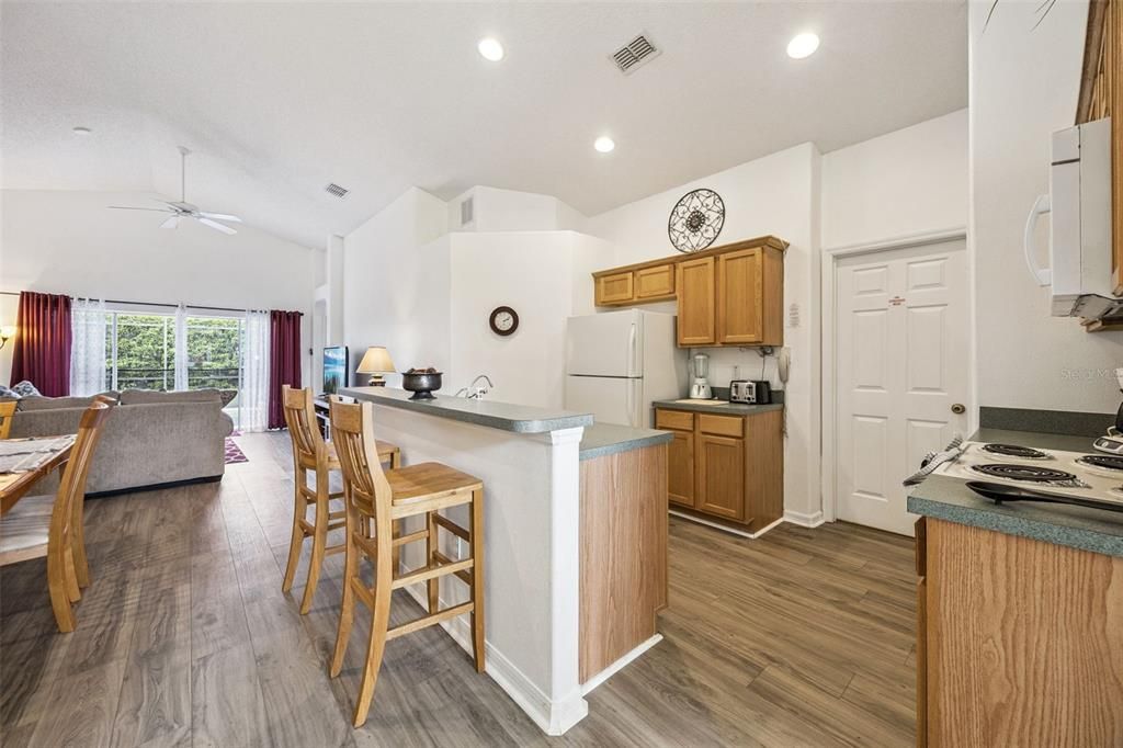 For Sale: $369,000 (4 beds, 2 baths, 1412 Square Feet)