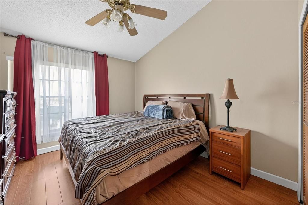 待售: $259,900 (3 贝兹, 2 浴室, 1358 平方英尺)