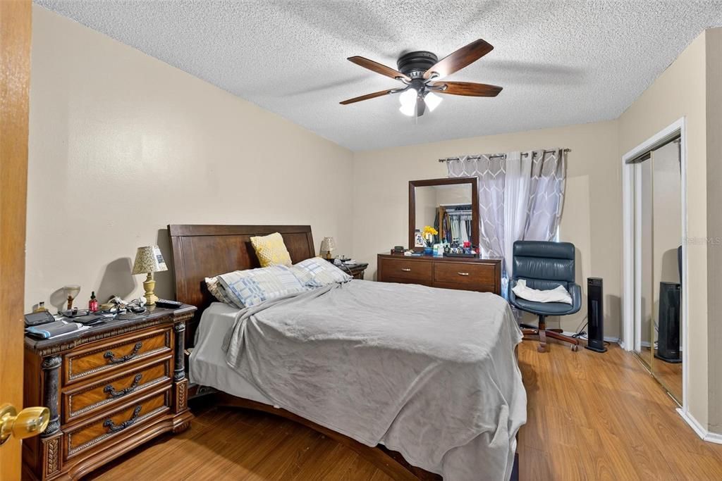 待售: $259,900 (3 贝兹, 2 浴室, 1358 平方英尺)