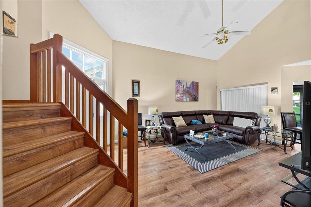 待售: $259,900 (3 贝兹, 2 浴室, 1358 平方英尺)