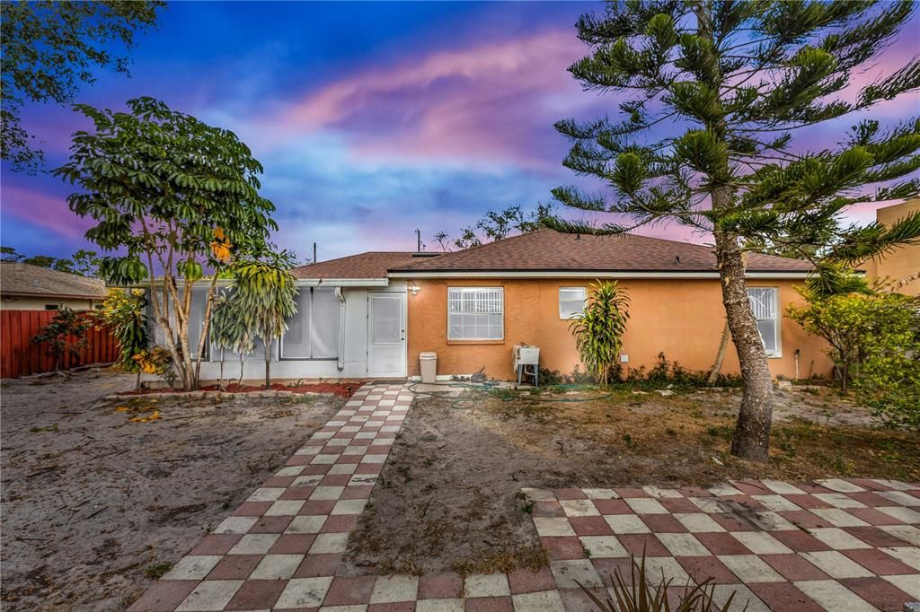 En Venta: $309,999 (3 camas, 2 baños, 1512 Pies cuadrados)