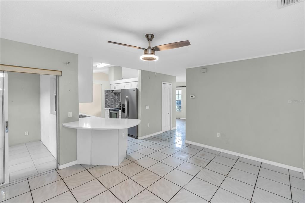 En Venta: $309,999 (3 camas, 2 baños, 1512 Pies cuadrados)