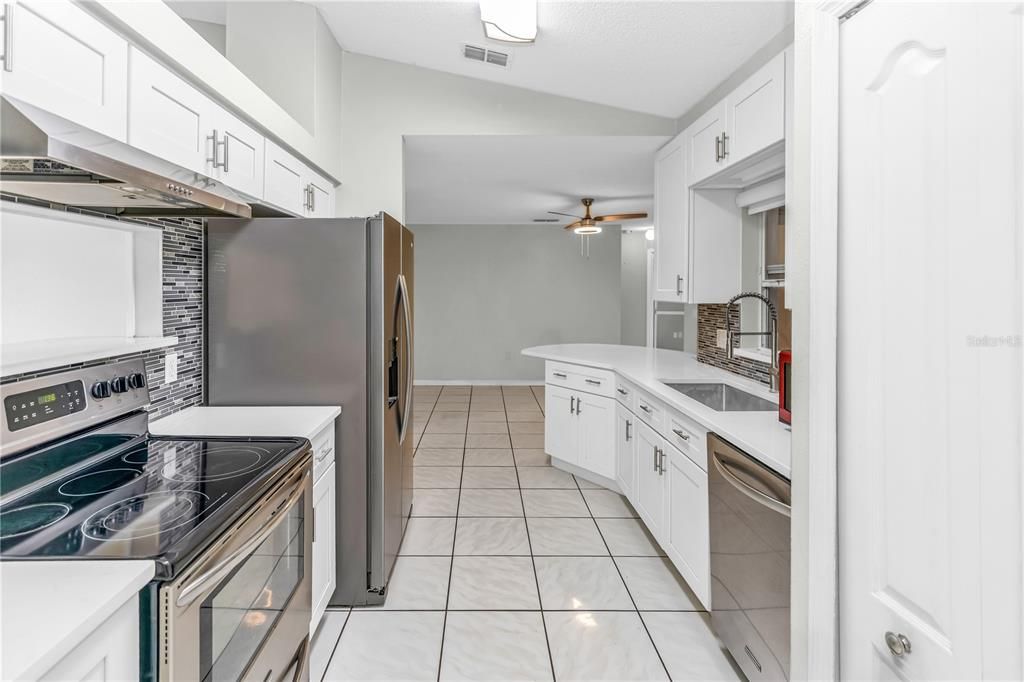 En Venta: $309,999 (3 camas, 2 baños, 1512 Pies cuadrados)