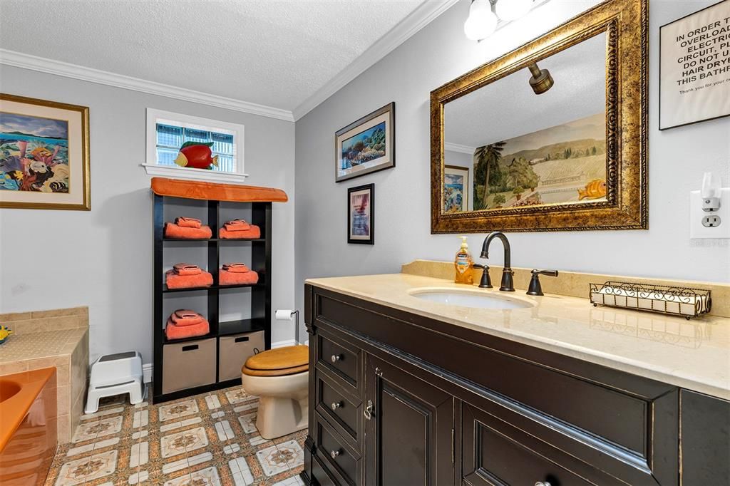 For Sale: $900,000 (4 beds, 4 baths, 4046 Square Feet)