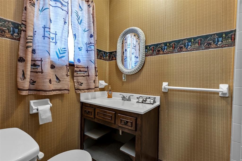 For Sale: $900,000 (4 beds, 4 baths, 4046 Square Feet)