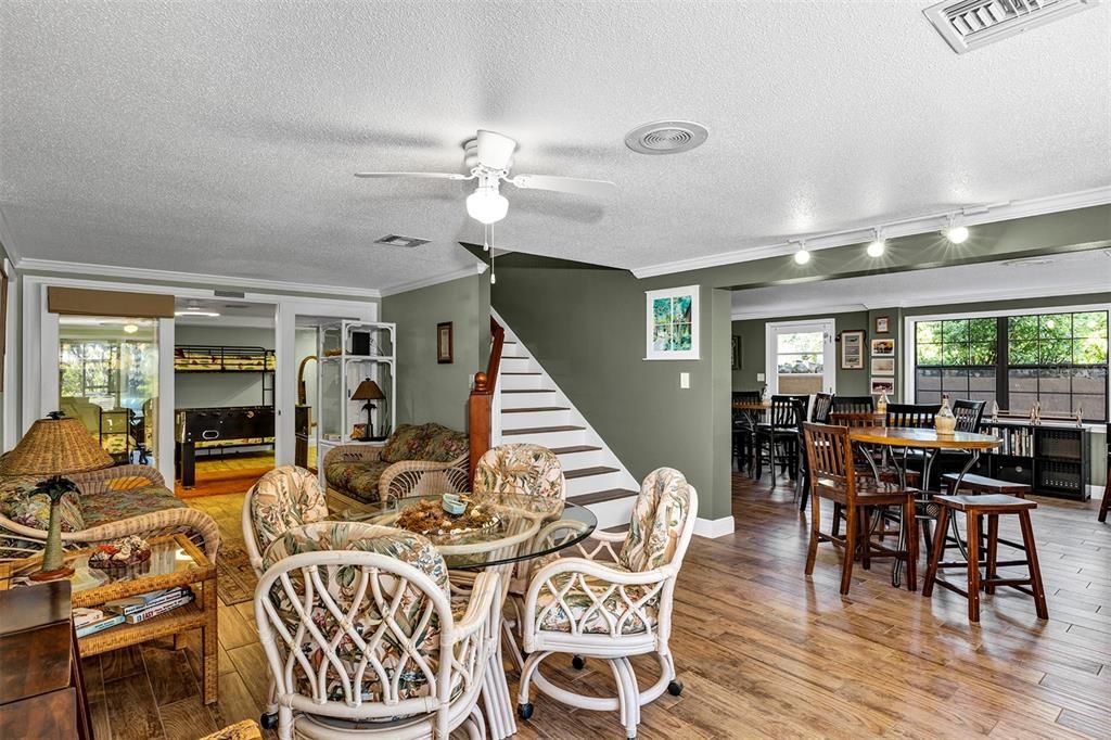 For Sale: $900,000 (4 beds, 4 baths, 4046 Square Feet)