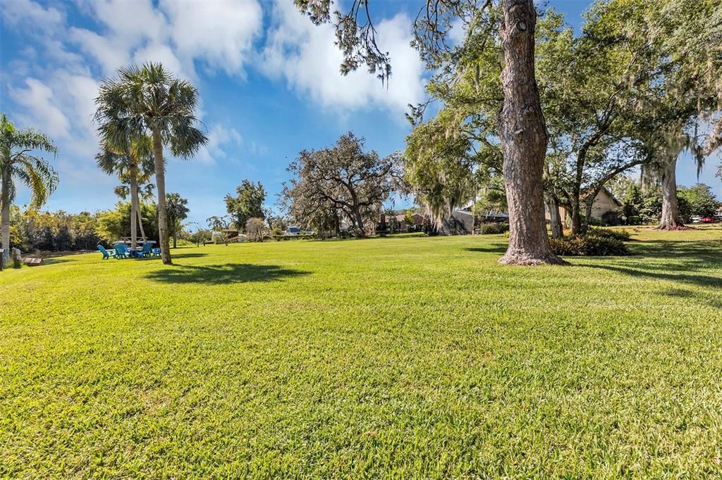 For Sale: $900,000 (4 beds, 4 baths, 4046 Square Feet)