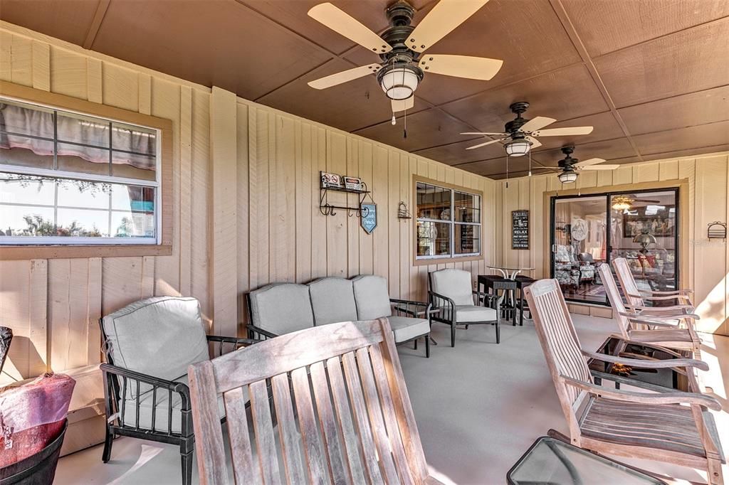 For Sale: $900,000 (4 beds, 4 baths, 4046 Square Feet)