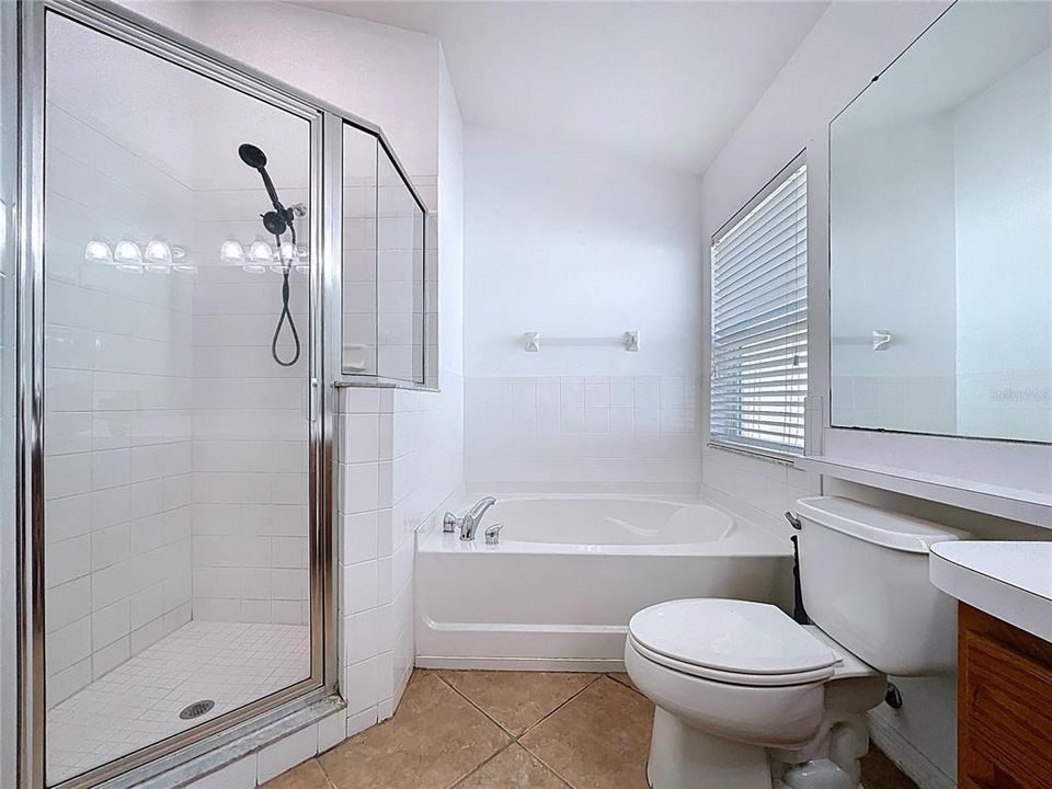 For Sale: $369,000 (4 beds, 3 baths, 1797 Square Feet)