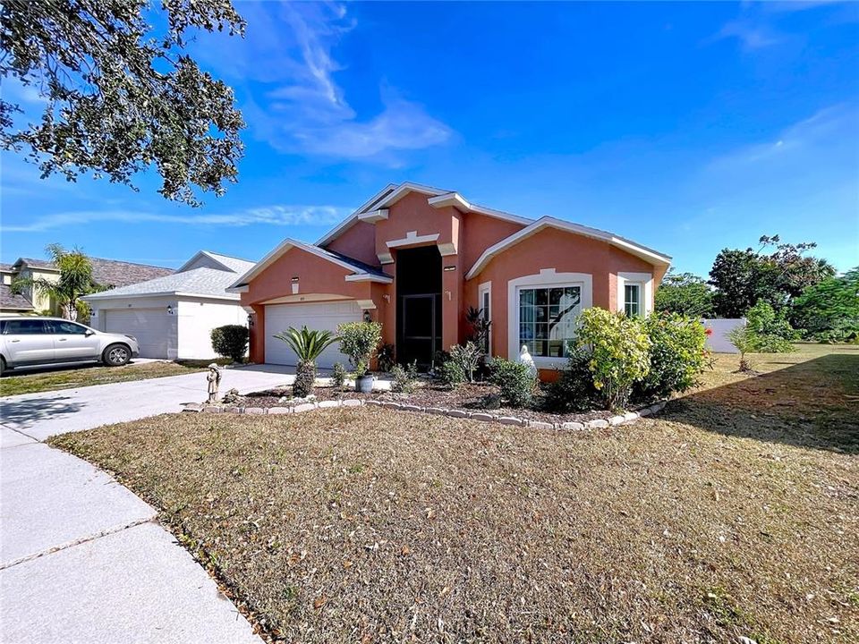 For Sale: $369,000 (4 beds, 3 baths, 1797 Square Feet)