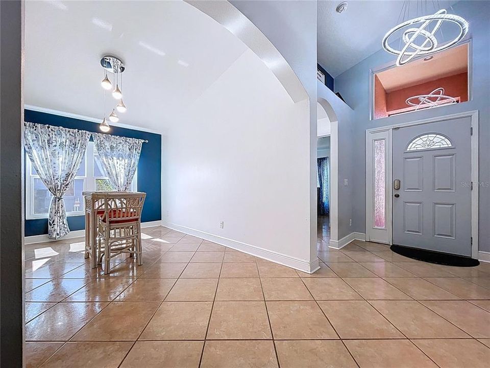 For Sale: $369,000 (4 beds, 3 baths, 1797 Square Feet)