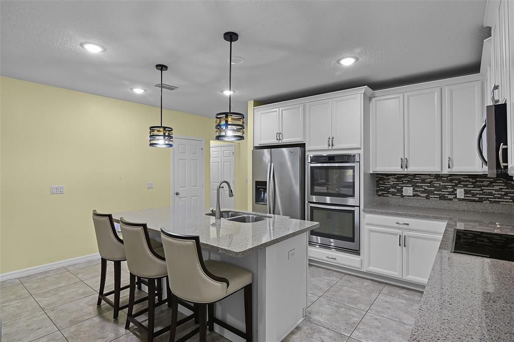 待售: $465,000 (4 贝兹, 2 浴室, 1872 平方英尺)