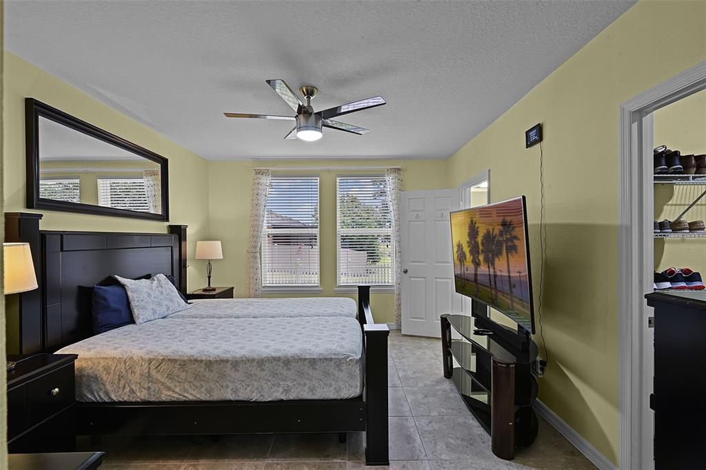 待售: $465,000 (4 贝兹, 2 浴室, 1872 平方英尺)