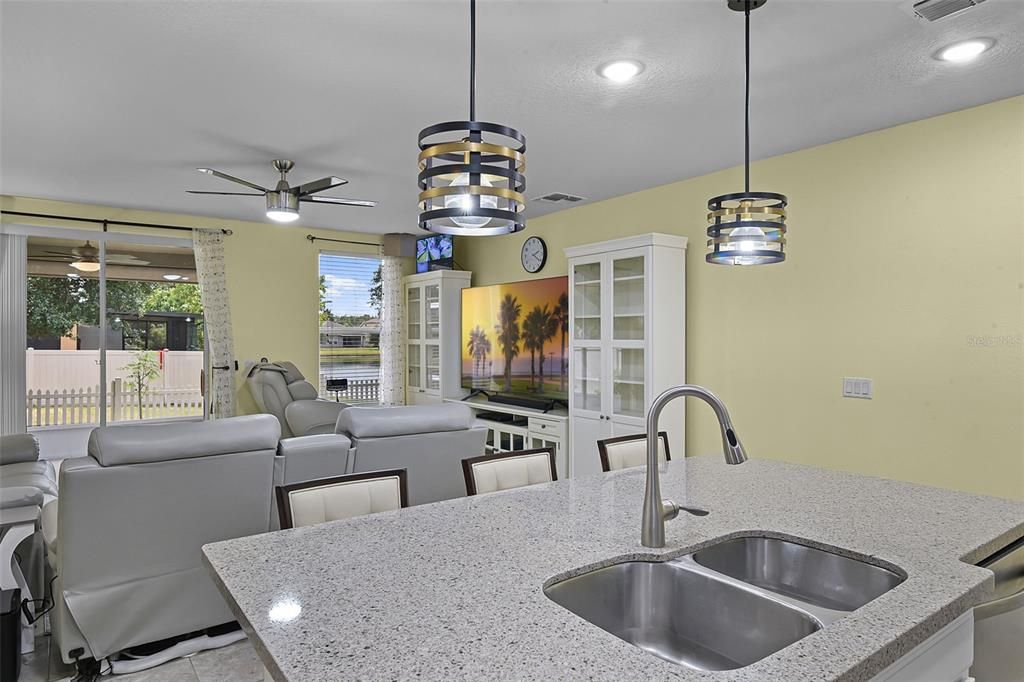 待售: $465,000 (4 贝兹, 2 浴室, 1872 平方英尺)