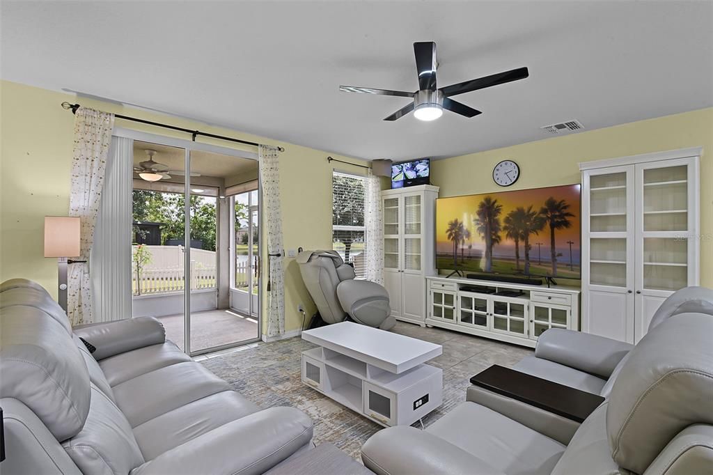 待售: $465,000 (4 贝兹, 2 浴室, 1872 平方英尺)