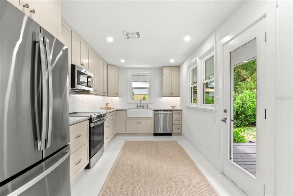 待售: $639,000 (3 贝兹, 2 浴室, 1300 平方英尺)