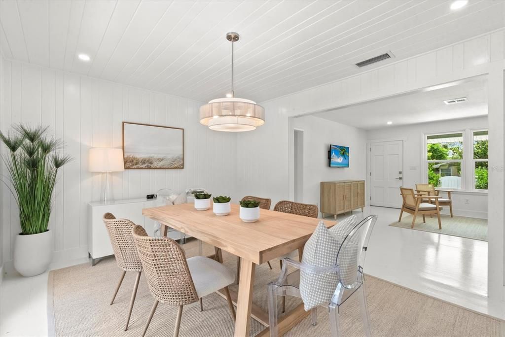 待售: $639,000 (3 贝兹, 2 浴室, 1300 平方英尺)