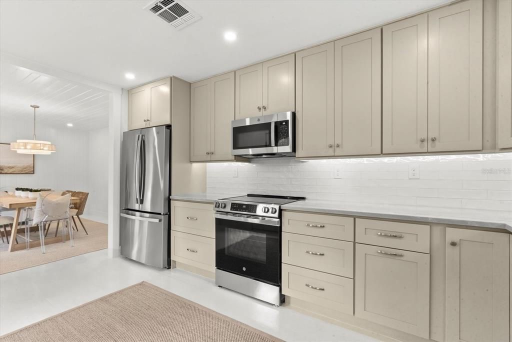 待售: $639,000 (3 贝兹, 2 浴室, 1300 平方英尺)