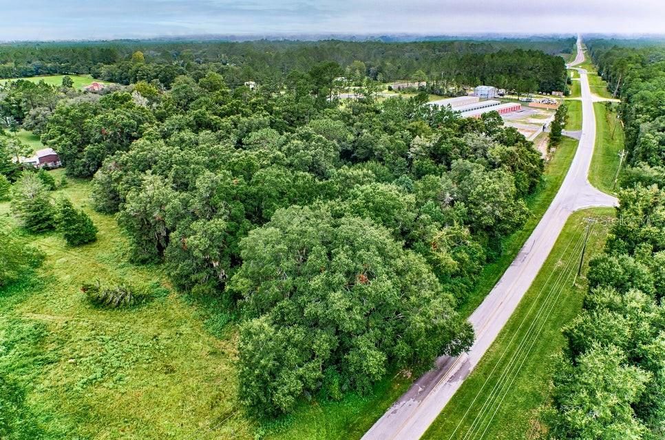 待售: $599,900 (3.73 acres)