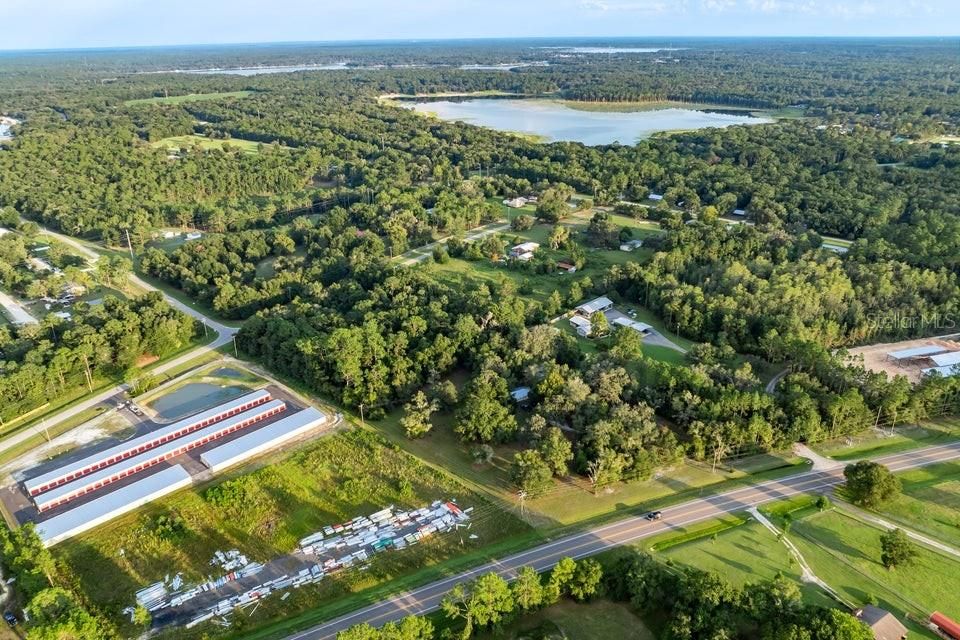 待售: $599,900 (3.73 acres)