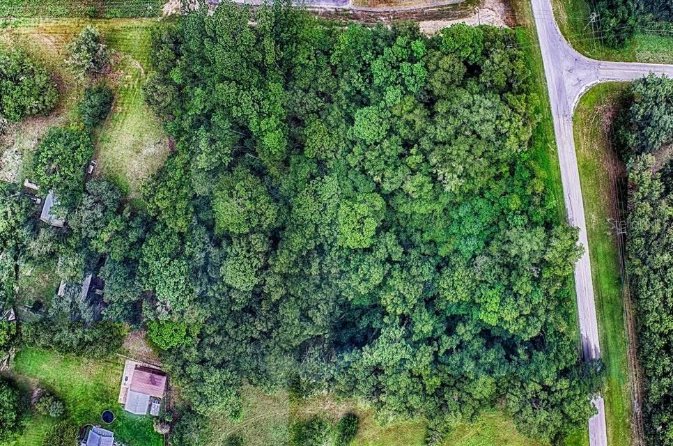 待售: $599,900 (3.73 acres)