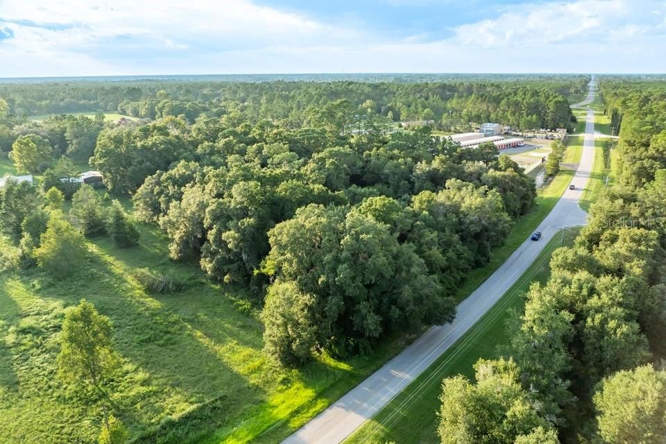 待售: $599,900 (3.73 acres)